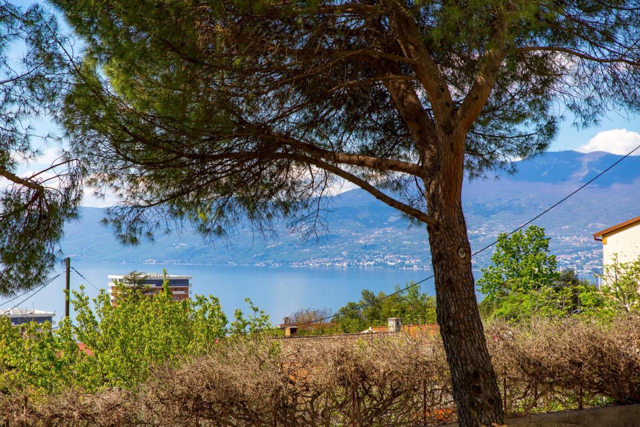 Sunny Studio Apartment With Balcony Rijeka Exteriör bild