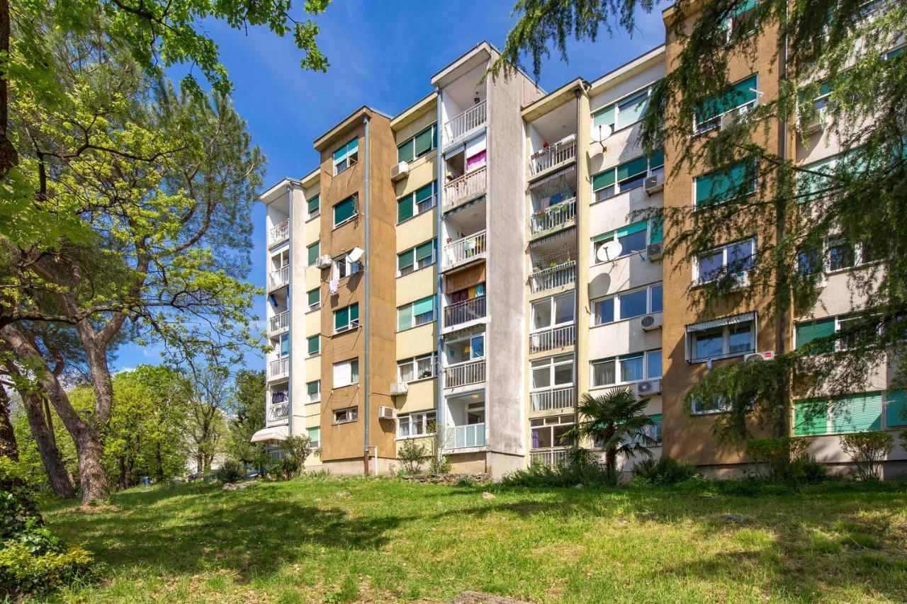 Sunny Studio Apartment With Balcony Rijeka Exteriör bild