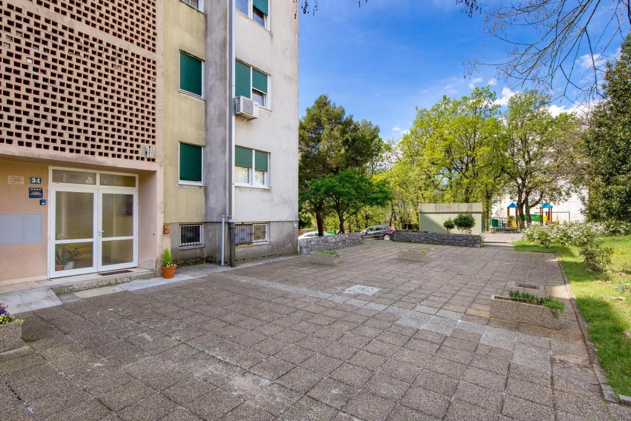 Sunny Studio Apartment With Balcony Rijeka Exteriör bild